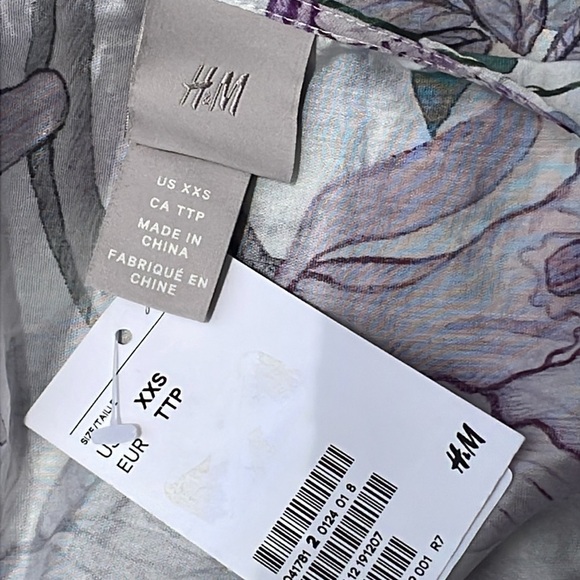 NWT- H&M Wrap Dress Size XXS - Picture 10 of 12